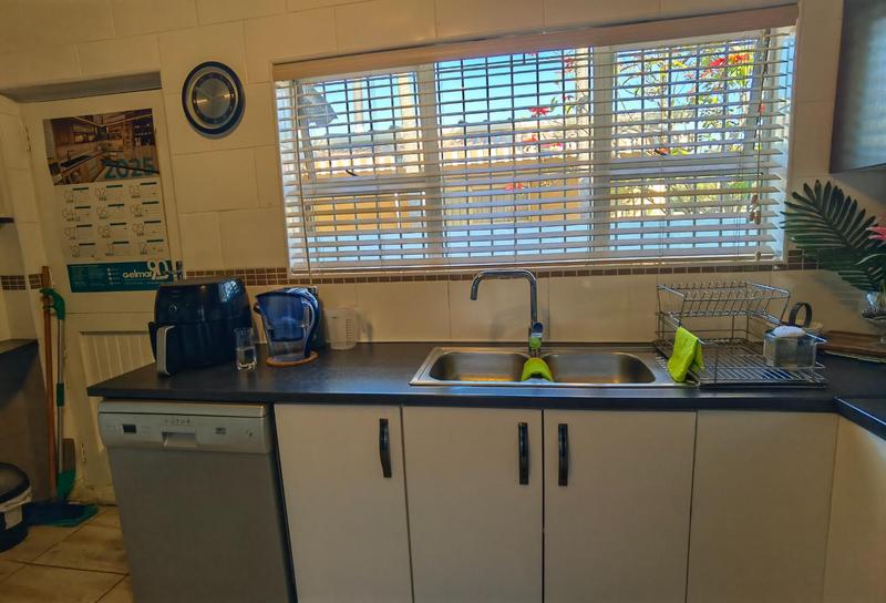 4 Bedroom Property for Sale in Goodwood Estate Western Cape